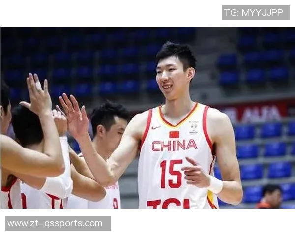 周琦周鹏伤情好转恢复训练,李楠叮嘱全队保持健康,迎接全新挑战